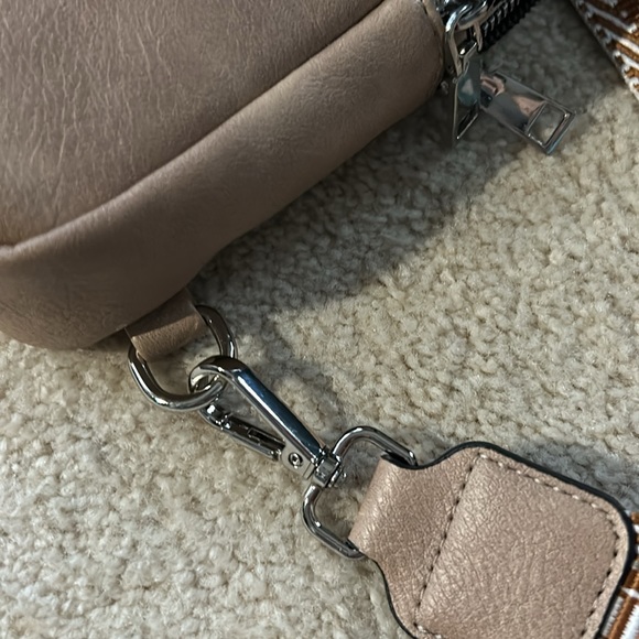 Telena Small Sling Bag for Women Vegan Leather - Picture 7 of 8